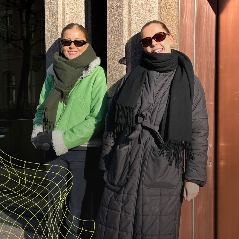 Sofie og Line på forsiden av episode 1 i podkasten.